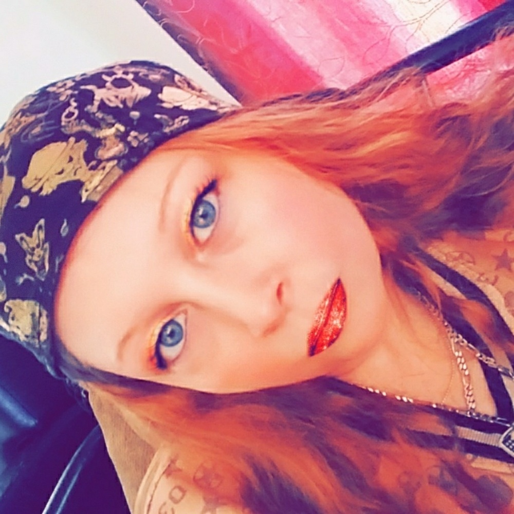 Meet your Posher, Jessa 💜💚🖤